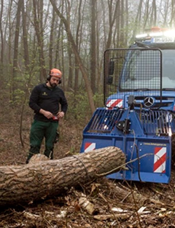 Stefan Schatz mit Unimog